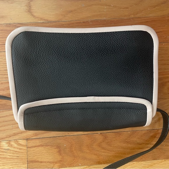 Kate Spade Crossbody Bag - Picture 5 of 8